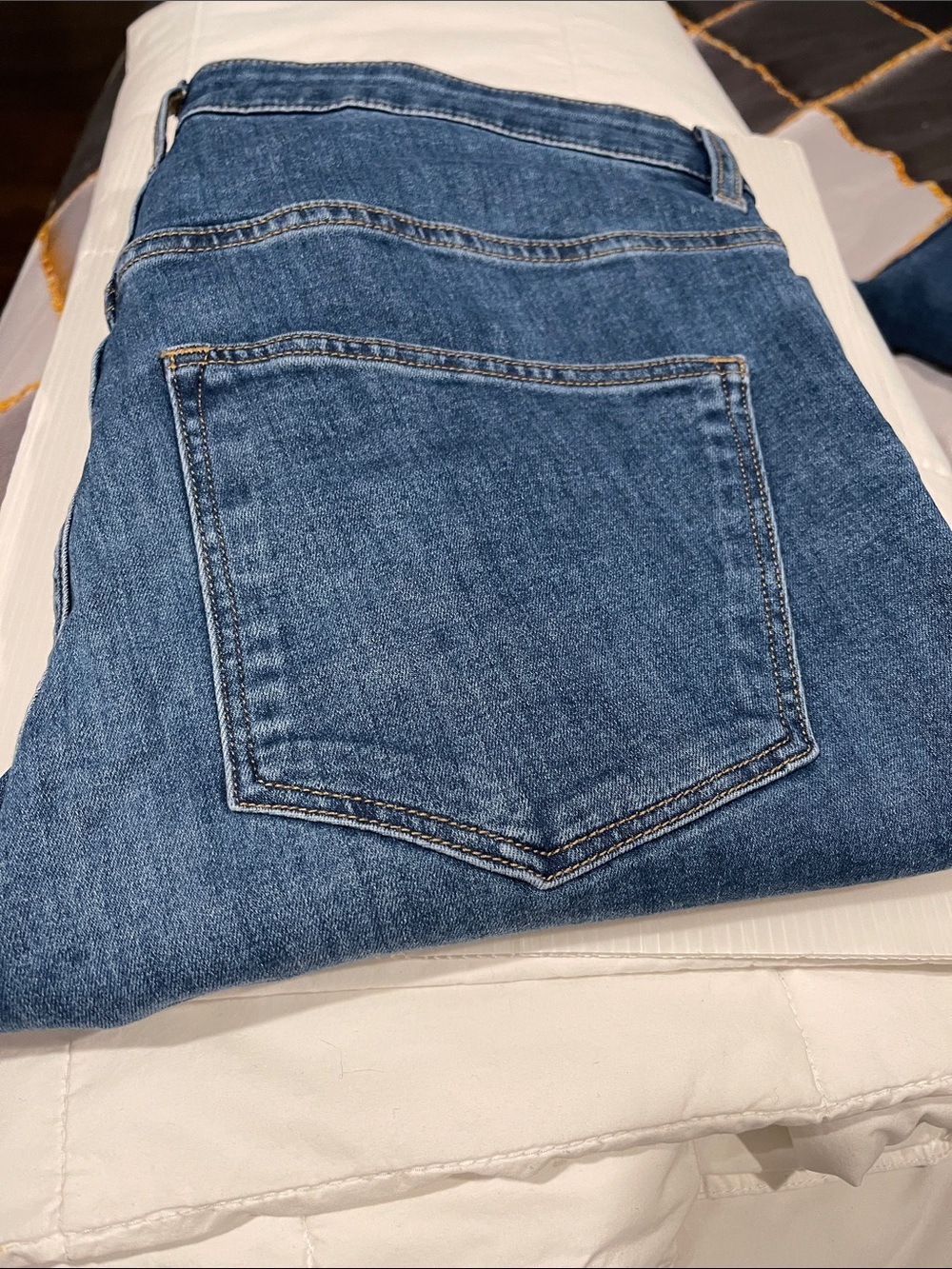 Classic Women's Blue Denim Jeans HM brand - Picture 4 of 4